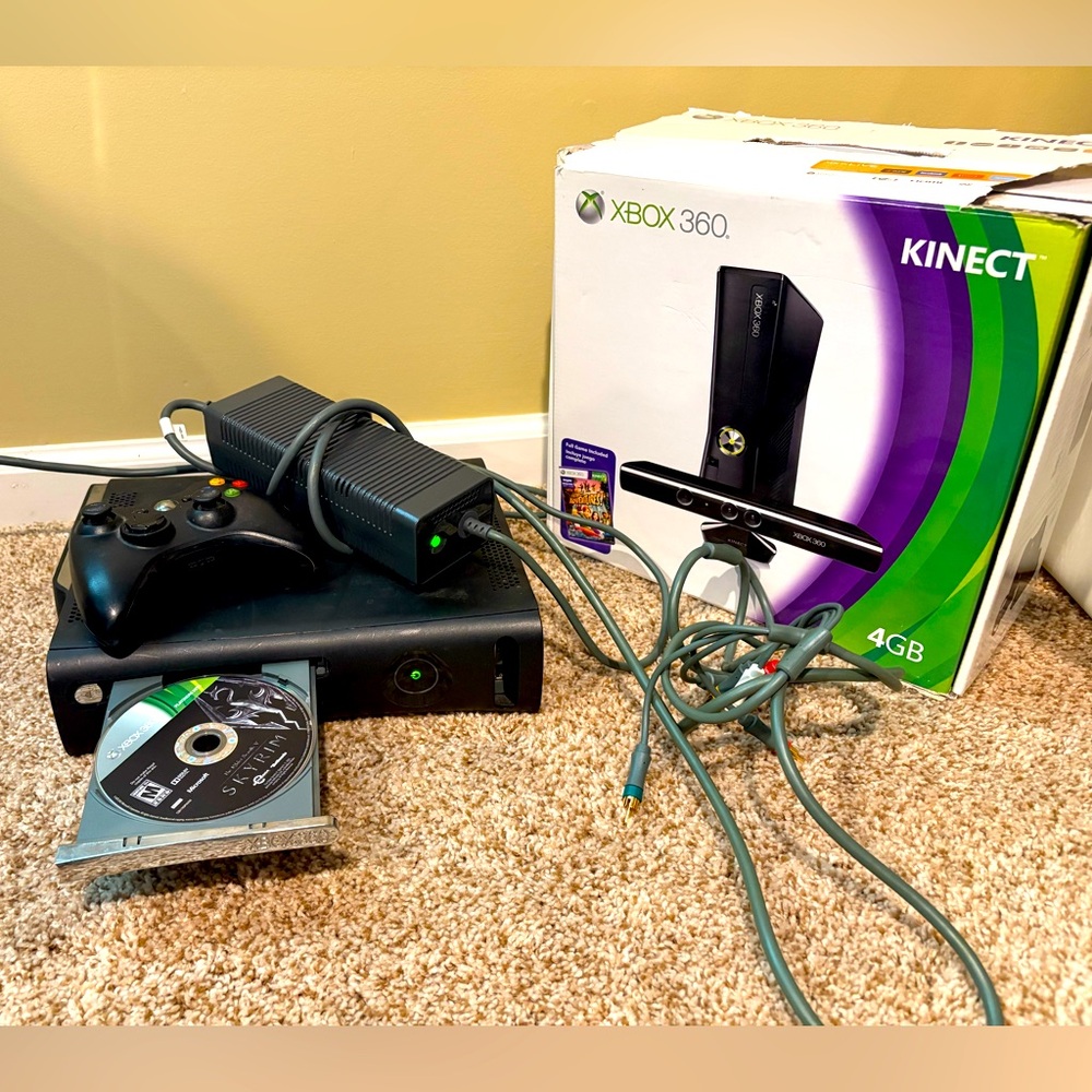 Xbox360 Console with one controller, wires, hard-drive, Skyrim (loose)